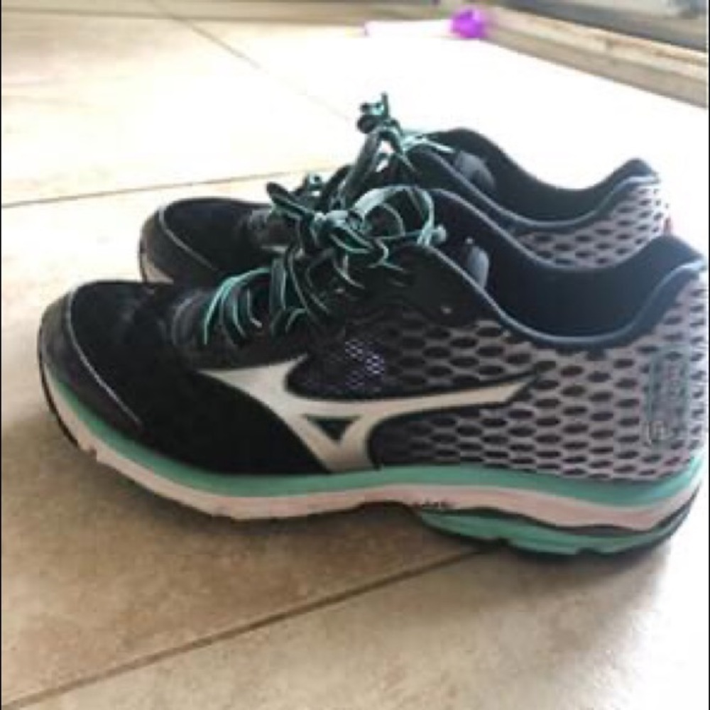 Mizuno Waverider Women’s Size 7 Running Shoes